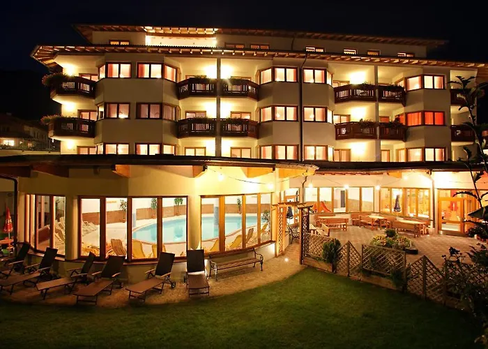 Aktiv-Hotel Traube Am Mieminger Sonnenplateau Wildermieming photo